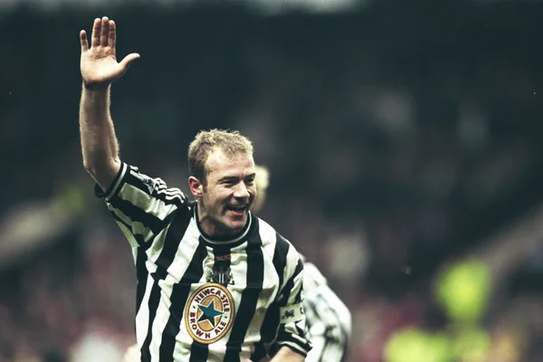 Hình 4: Shearer ghi được hai bàn thắng tại Euro 2000.
